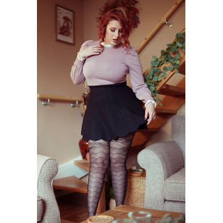 ladylangfordnylons-2025-01-08-3629400369.jpg