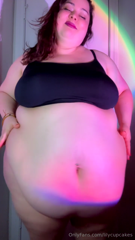 825477287_everyday-a-little-fatter-its-payday-and-im-feeling-extr_0.mp4