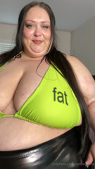 1284320885_that-feeling-when-youre-wearing-something-so-sexy-so-fun_0.mp4