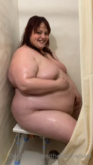 206482618_guess-who-got-her-very-first-shower-chair-for-her-tiny-littl_2.m4v