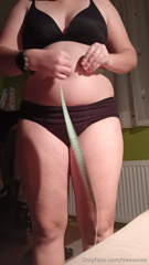 1333994707_a-bit-of-measuring-i-really-enjoy-measuring-my-growing-bod_0.mp4