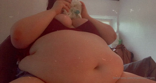 390042484_this-girl-just-keeps-getting-fatter-did-i-mention-that-i-b_3.m4v