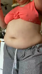 22490376_oink-oink-watch-me-grow-and-jiggle-before-i-chug-and-grow_2.m4v