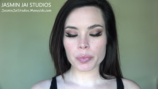 Jasmin Jai Studios - Sucking On Gummy Bears.mp4
