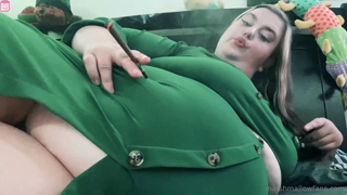 576050120_a-little-smoke-and-belly-tease-to-help-you-enjoy-your-evenin_0.m4v