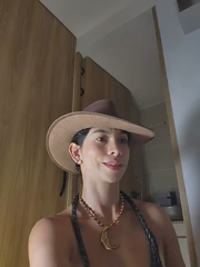 Alice_Barry_2026-10-12_02-23-33_586.mp4