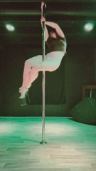 …girl 💅 #slowandlow #poledancing #transitions.mp4