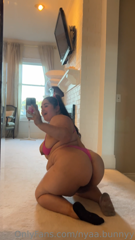 713345194_should-i-make-another-twerking-video-tn_0.mp4