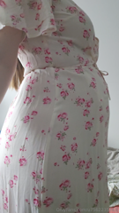 1867376651_are-you-curious-how-much-i-ate-at-the-wedding-and-what-it-lo_5.mp4