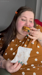 866621739_me-and-my-full-belly-looking-so-cute-heres-everything-i-at_0.mp4