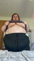 391608924_flashing-my-massive-belly-in-my-friends-house-before-her-pa_0.m4v