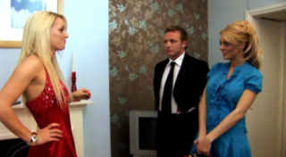 [Group - FFM] Stacey Saran's Shampooed (Scene 2 - Homecare).avi