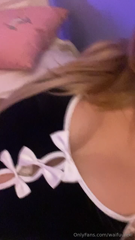 891658989_stockings-on-ugh_0.mp4