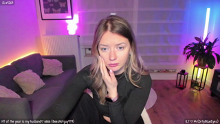 MirBee_Myfreecams_20260424_235506.mp4
