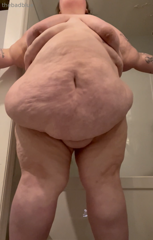 867084722_the-jiggle-goddess-herself_0.mp4