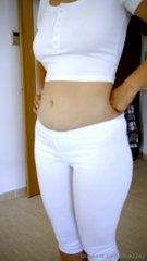 1206932779_tan-me-eating-in-white-clothes-before-and-after_0.mp4