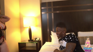 faphouse.com-jasmine-flowers-invites-dante-diggs-4-a-deep-dive-p1080.mp4