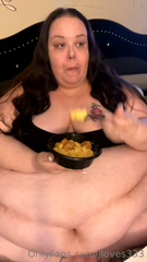 438072594_fans-just-love-to-make-sure-my-belly-is-satisfied-mmmm_5.m4v