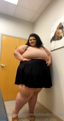 179146402_my-outfit-today-what-would-you-do-seeing-me-out-like-this_0.m4v