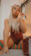 84730867_full-naughty-elf-video-in-your-dms_0.m4v