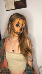 778502492_halloween-is-close-now-i-am-even-closer-let-me-know-if-you_0.mp4