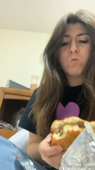 1695898406_five-guys-made-my-pants-too-tight_0.mp4