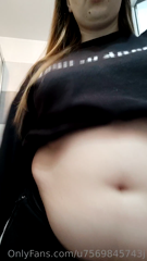 601966950_see-how-my-belly-hangs_0.m4v