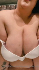 255373657_playing-with-my-breasts-in-this-small-bra-look-how-sexy-the_0.m4v