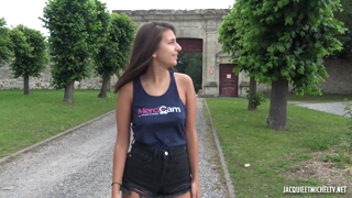 Anna, 18 ans, s'éclate avec deux blacks TBM ! [J&M].mp4