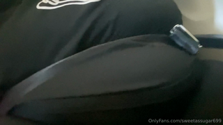 1416931237_i-think-i-need-a-seatbelt-extender-now_0.mp4