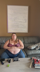 1393769914_a-little-fat-chat-to-catch-everyone-up-on-life-and-how-the-p_0.mp4