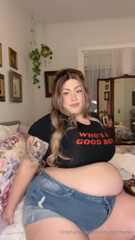 1931348112_pov-im-your-fat-lil-feedee-gf-and-my-snacks-keep-getting-bi_0.mp4
