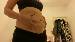 88317382_did-anyone-order-a-nice-round-belly_0.m4v