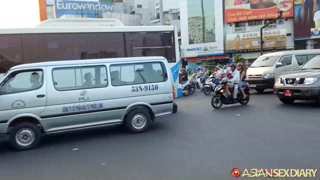 asd-2015-10-14-hcmc-vietnam-Traffic in HCMC – October 14, 2015.mp4