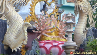 asd-2015-03-20-vungtau-vietnam-Temple & beach in evening – March 20, 2015.mp4