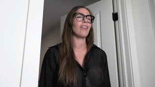 Compressed_yogabella_Girl-Loves-MILFS-Boobs.mp4