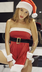 Ms CLAUS pee on glass_4243329.mov