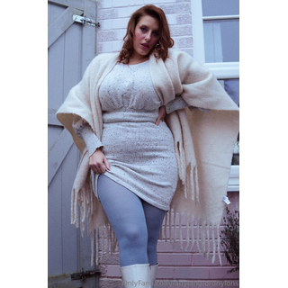 ladylangfordnylons-2026-01-09-4209498053.jpg