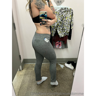 hotmomdomme-2023-04-08-2831250405.jpg