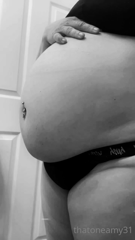 630242857_just-some-artsy-black-white-nude-pictures-featuring-my-hug_6.m4v