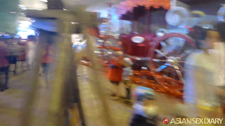 asd-2014-11-28-hcmc-vietnam-Xmas shopping HCMC – November 28, 2014.mp4