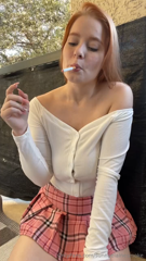 1166977010_why-did-i-ever-stop-the-side-part-lolllll-my-hair-looked-so_0.mp4