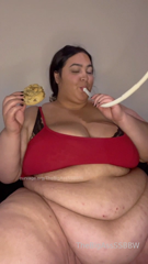 911447158_funneling-shakes-and-pairing-it-with-crumbl-cookies-like-a-g_2.mp4