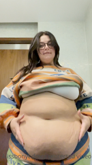 230727971_cheeky-video-in-the-airport-lounge_0.m4v