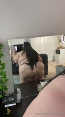 1825488801_when-it-s-hot-and-i-can-t-be-bothered-to-get-dressed_0.mp4