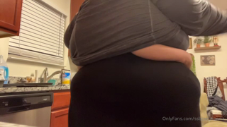 875947496_a-little-ass-jiggling-quick-vid-im-listening-to-music-and_0.mp4