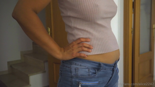 1293403432_eating-in-a-low-rise-jeanshey-guys-in-this-video-i-m-eating_0.mp4