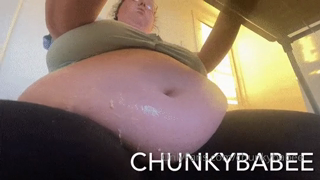 355547625_gifset-from-my-recent-video-do-i-look-fatter-what-do-yo_2.mp4