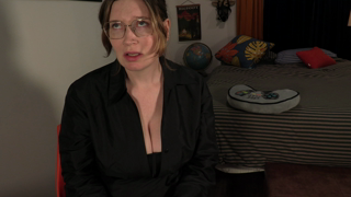 Mom's New FreeUse Job (4k).mp4