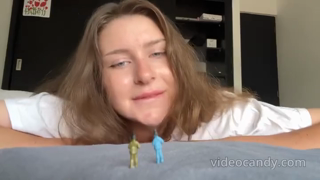 AprilOni1 - Babysitter Giantess Survival Game.mp4